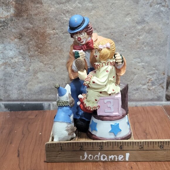 Aldon Carnival Clown Applying Make Up Resinite Sculpture 1988 - Picture 11 of 12